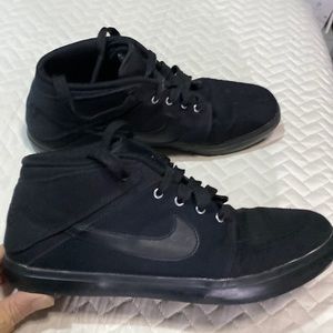 Nike Canvas Mid-Hi Top Shoes Size 12